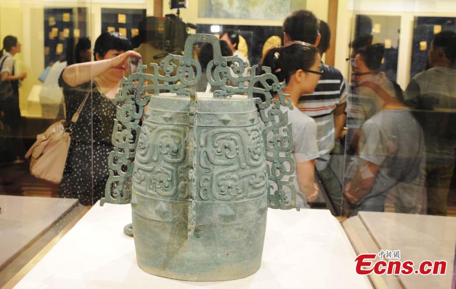 Exhibition displays cultural relics returned by French collectors(1/8)