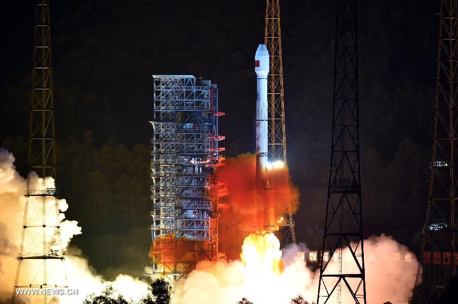 China launches 2 satellites for independent navigation system(1/5)