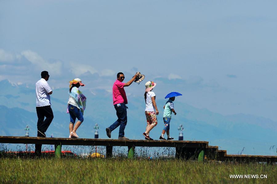 Silk Road travel to Gansu becomes increaisngly popular(1/4)