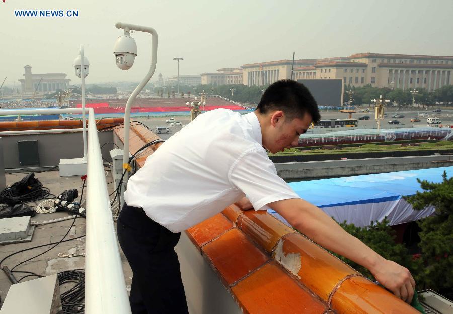 Tiananmen Rostrum under preparation for V-Day parade(1/4)