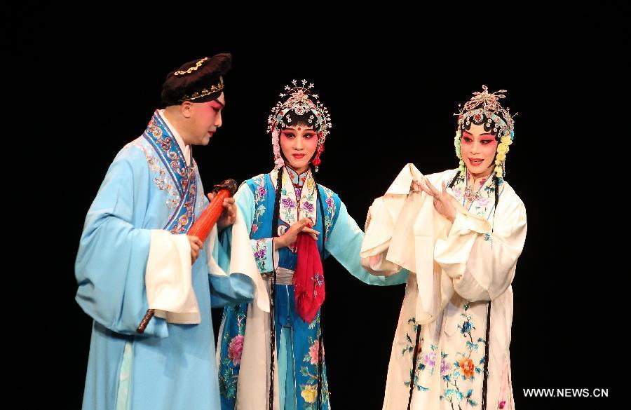 Chinese Opera 'Legend of White Snake' performed on Finnish stage(1/4)