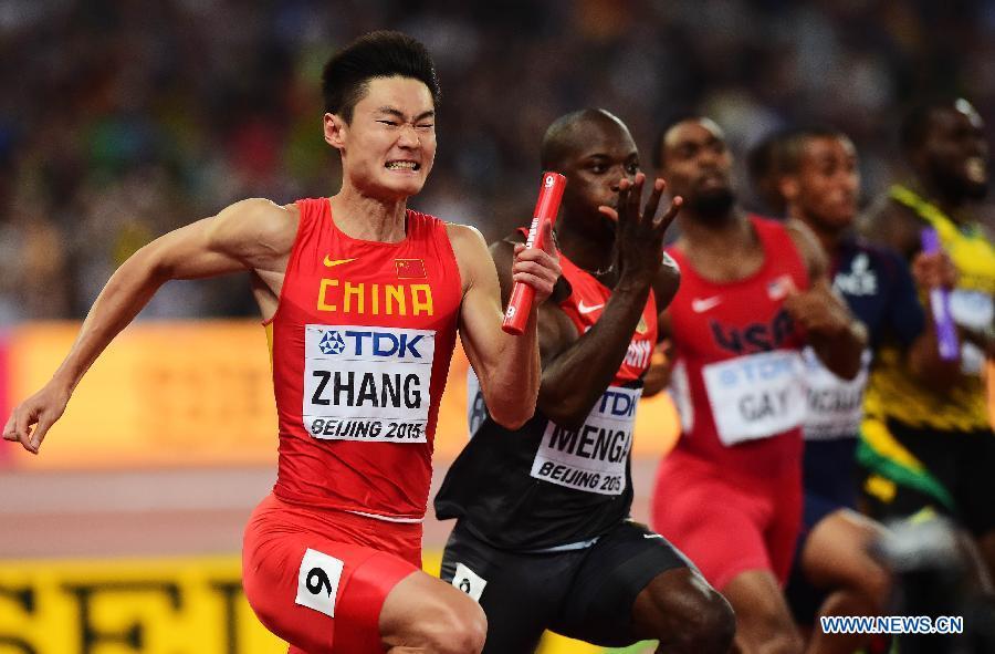 China picks silver of men's 4x100m relay at athletics worlds(1/9)