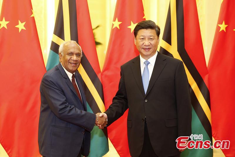 Chinese president meets Vanuatu's PM Sato Kilman(1/1)