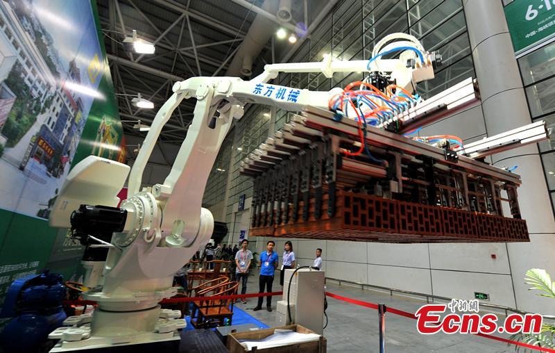 China manufacturing PMI falls, inspiring pro-growth policies(1/1)