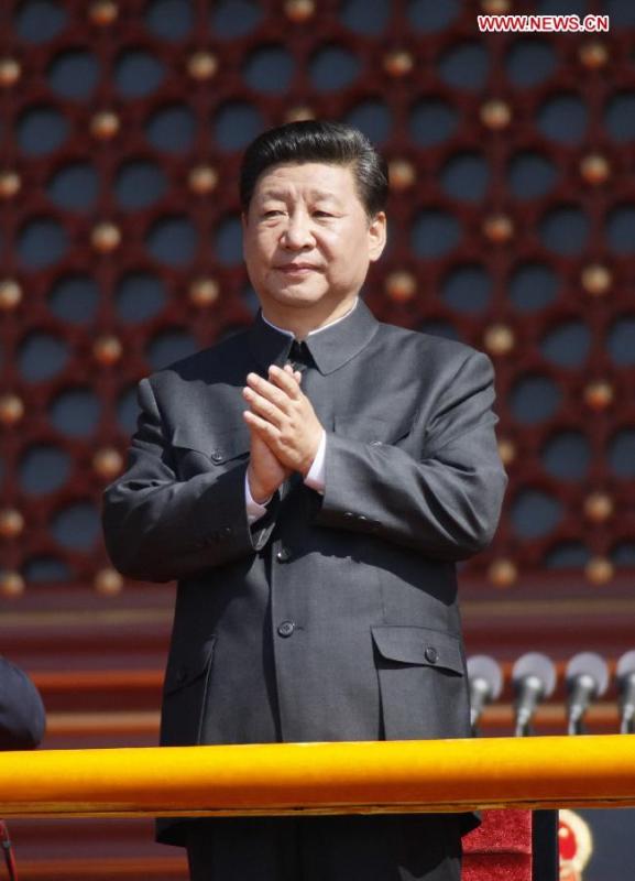 Chinese President Xi watches military parade (1/2)