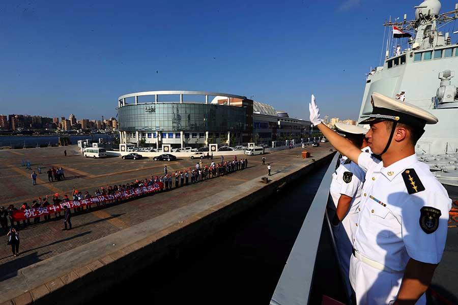 Chinese navy fleet concludes visit in Egypt(1/5)