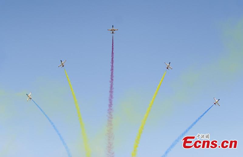 China air force opens to public in Jilin(1/2)