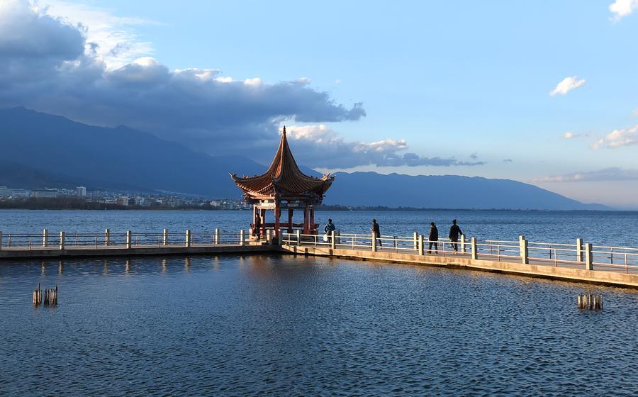 26.4 bln yuan invested to protect Erhai Lake (1/5)