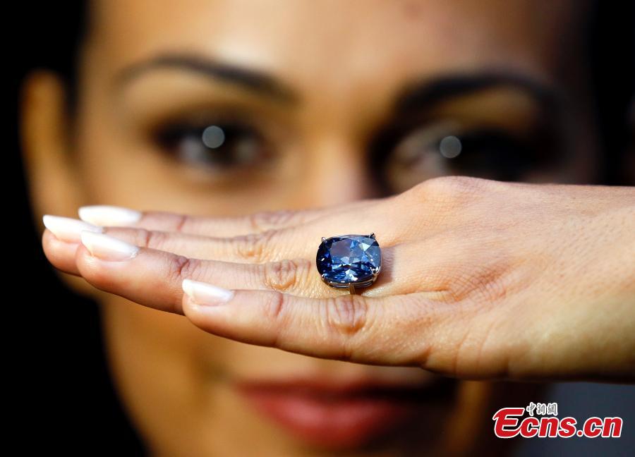 Blue moon diamond may fetch record $55 mln(1/4)