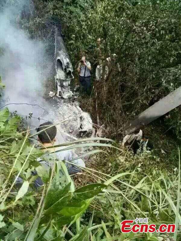 Two killed in helicopter crash in SW China(1/1)