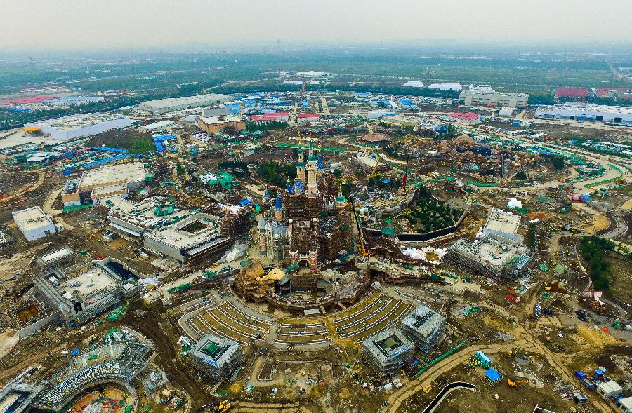 Aerial view of under-construction Shanghai Disneyland Resort(1/2)