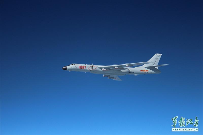 H-6K bombers conduct drill(1/4)