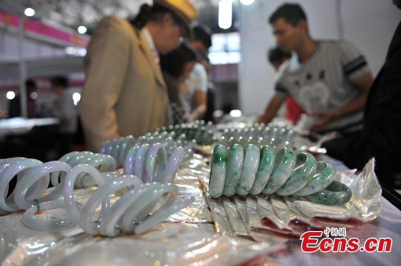 Kunming Int'l Jewelry Exhibition kicks off in SW China(1/1)
