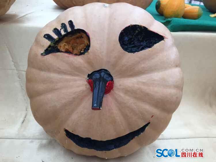 Space pumpkins shown in Sichuan(1/8)