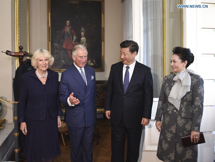 President Xi Jinping meets British Prince Charles in London(1/2)