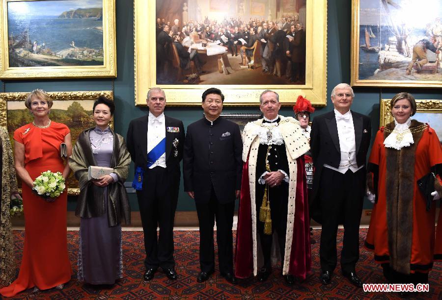 President Xi, first lady Peng attend Guildhall banquet(1/2)