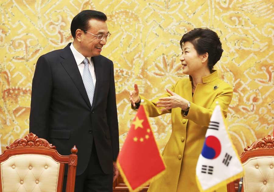Visiting S Korea is like dropping by a neighbor: Premier Li (1/3)