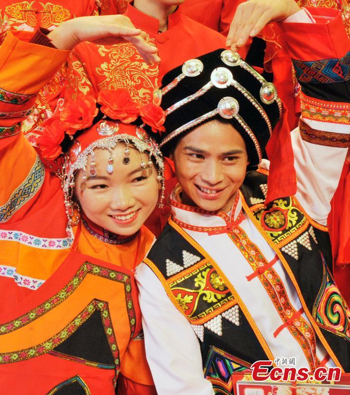 Group wedding for 100 couples (1/7)