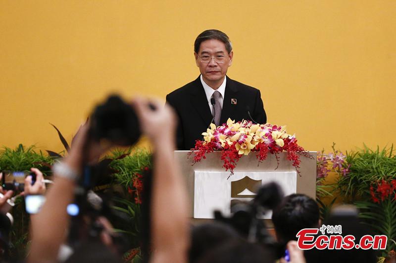 Xi makes four-point proposal on cross-Strait ties in historic meeting (1/1)