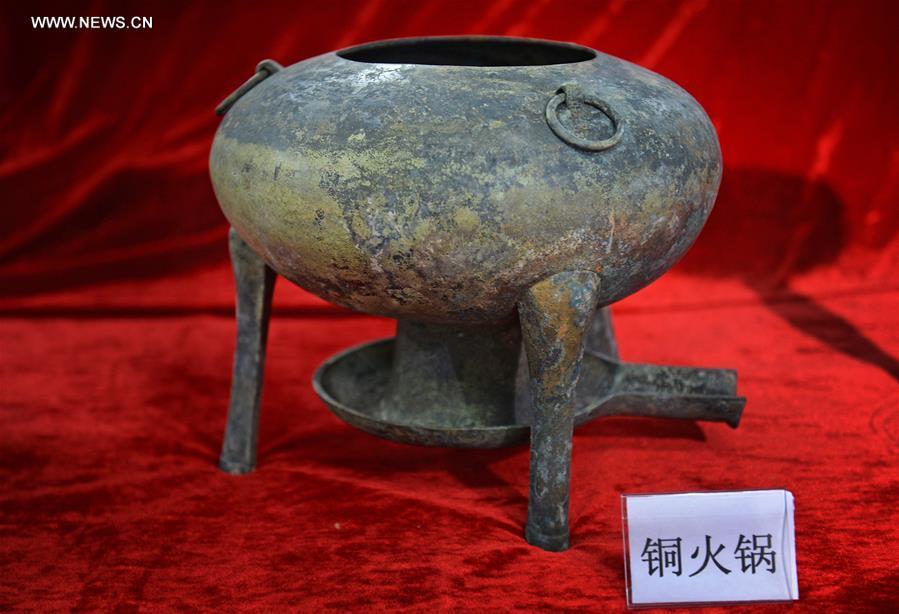Over 10,000 cultural relics unearthed in China's Jiangxi(1/13)