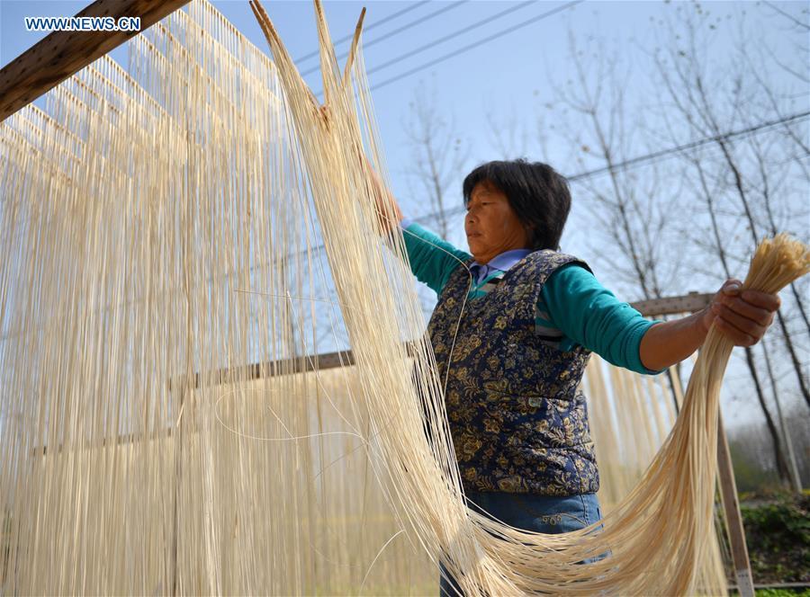 Linze Village famous for handmade vermicelli in Jiangsu(1/4)