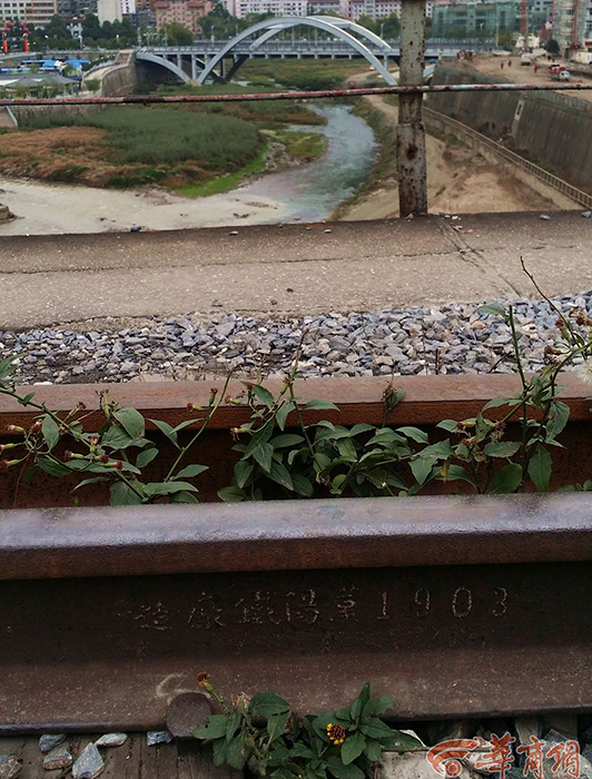 Qing dynasty railway track still in use(1/3)