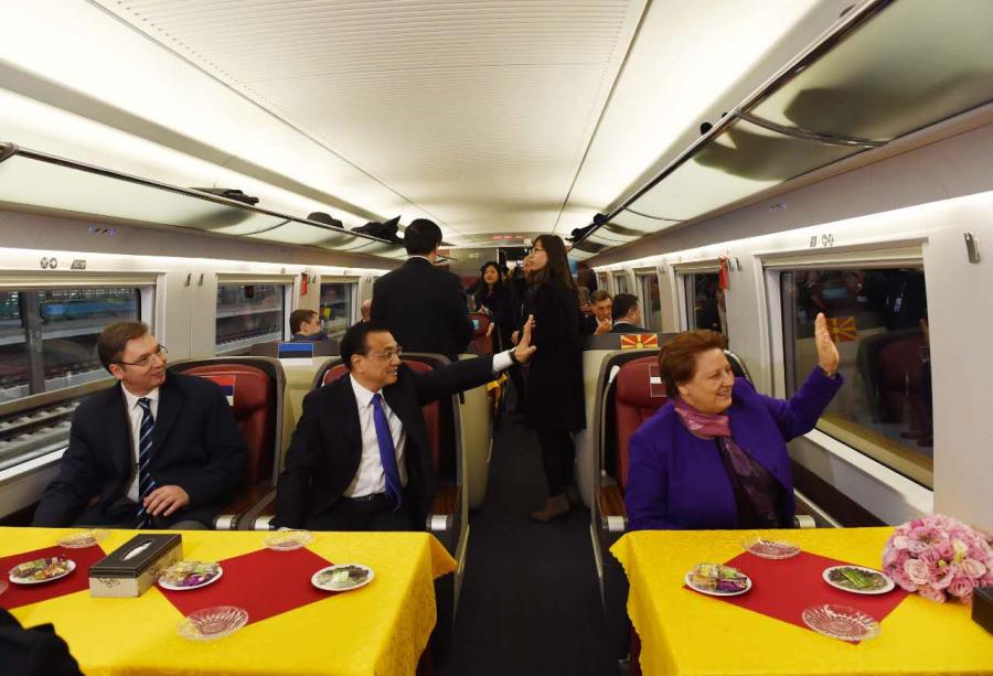 Li invites CEE leaders to high-speed train ride 