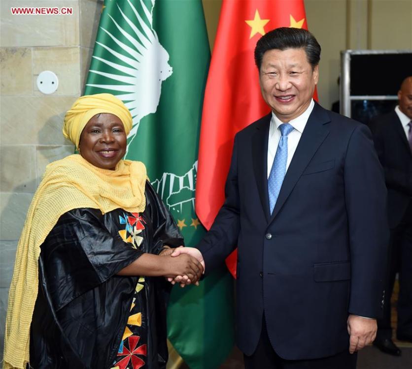 President Xi meets with AUC chairperson in Pretoria(1/2)