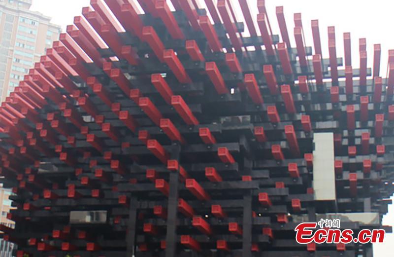 'Chopsticks building' seen in Chongqing(1/3)