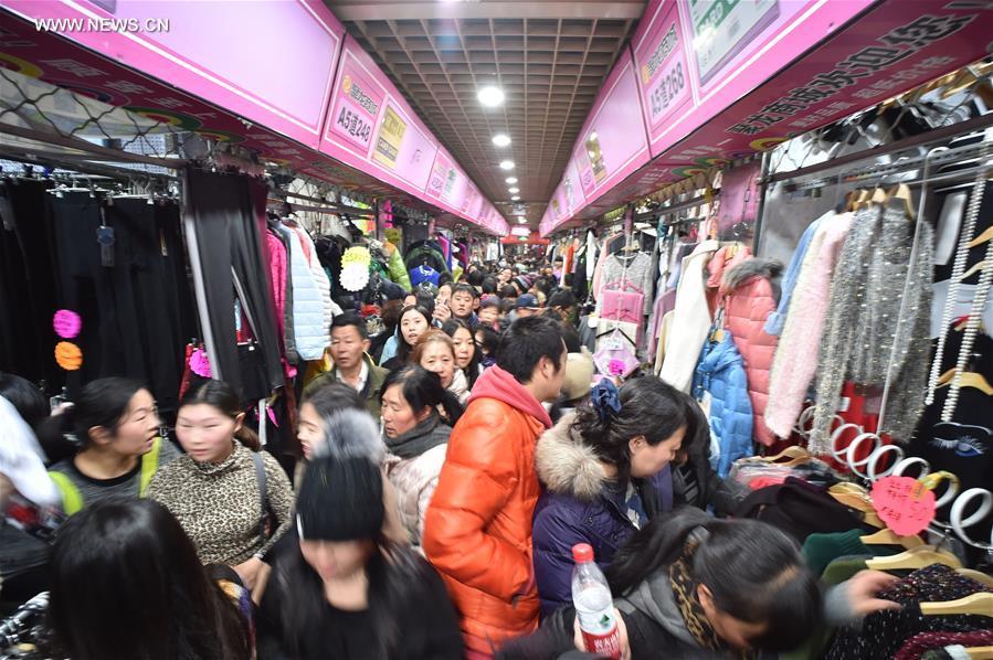 Beijng Zoo wholesale market to be relocated to Hebei Province by 2016(1/5)