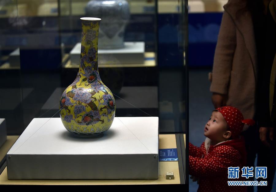 Hainan exhibits Maritime Silk Road relics (1/3)