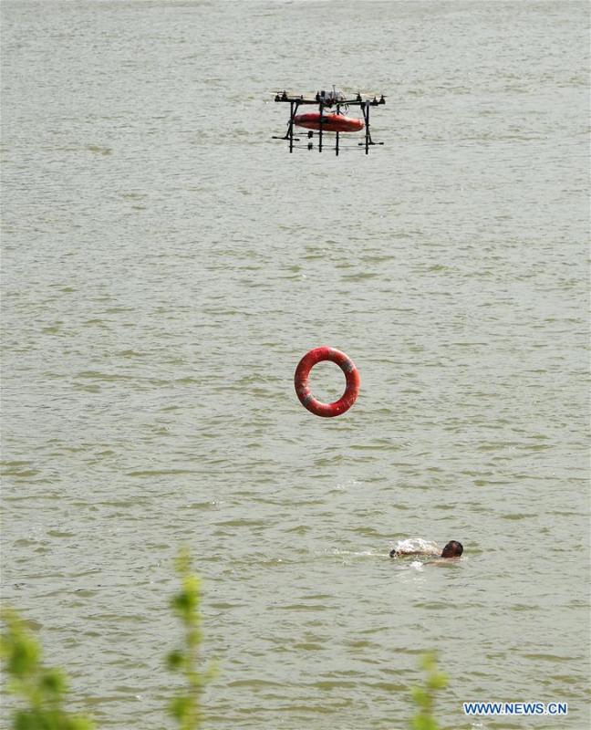 2015: The dawn of the drone age (1/17)