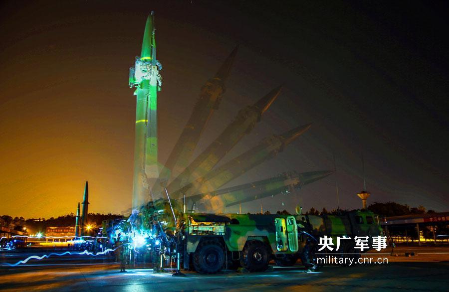 PLA Rocket Force holds dazzling nighttime rocket launch(1/6)