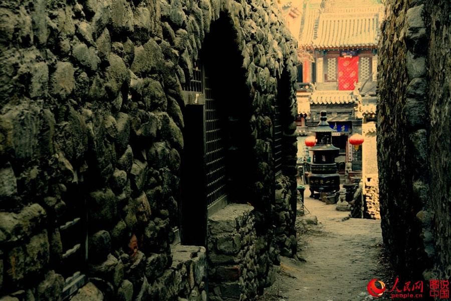 Charming ancient fortress in Shanxi(1/11)