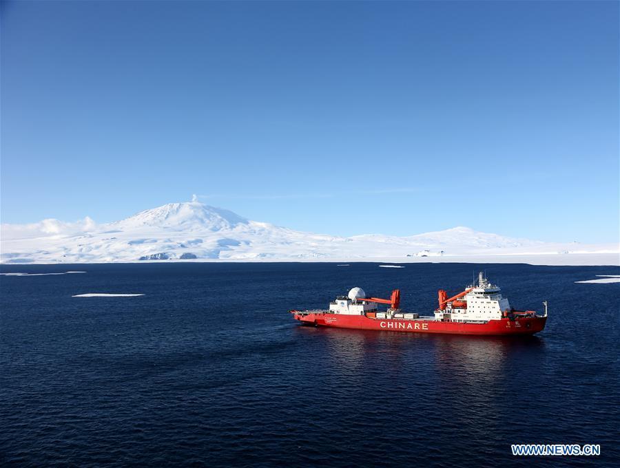 Chinese icebreaker 'Xuelong' reaches Ross Sea in Antarctica (1/7)