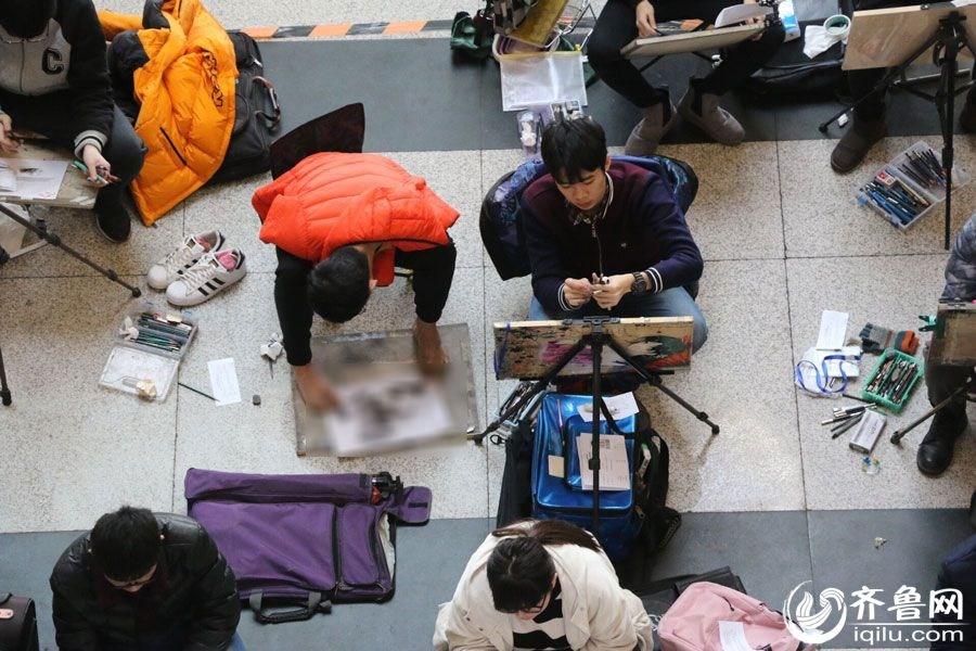 Amputee boy pursues painting dream in Shandong(1/8)