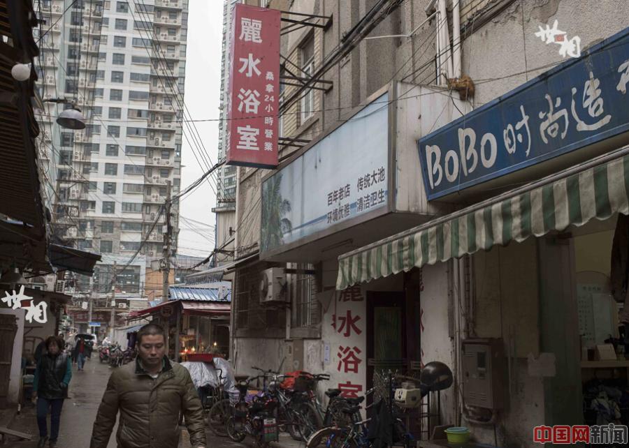 Disappearing bathhouses in Shanghai(1/10)