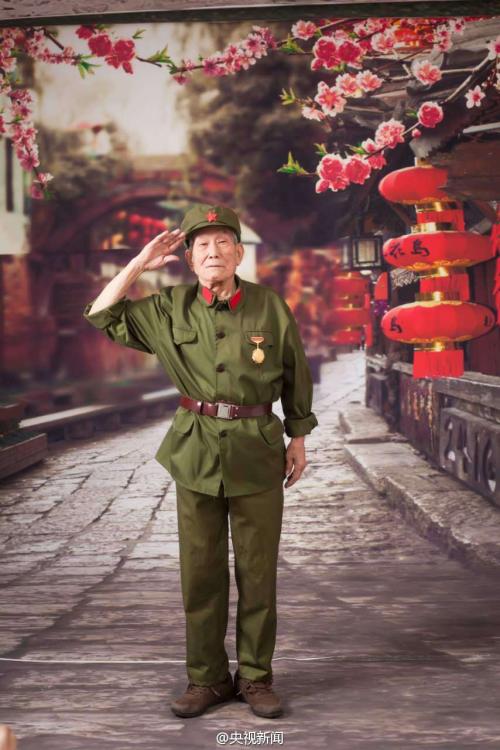 96-year-old veteran makes a breakthrough (1/8)