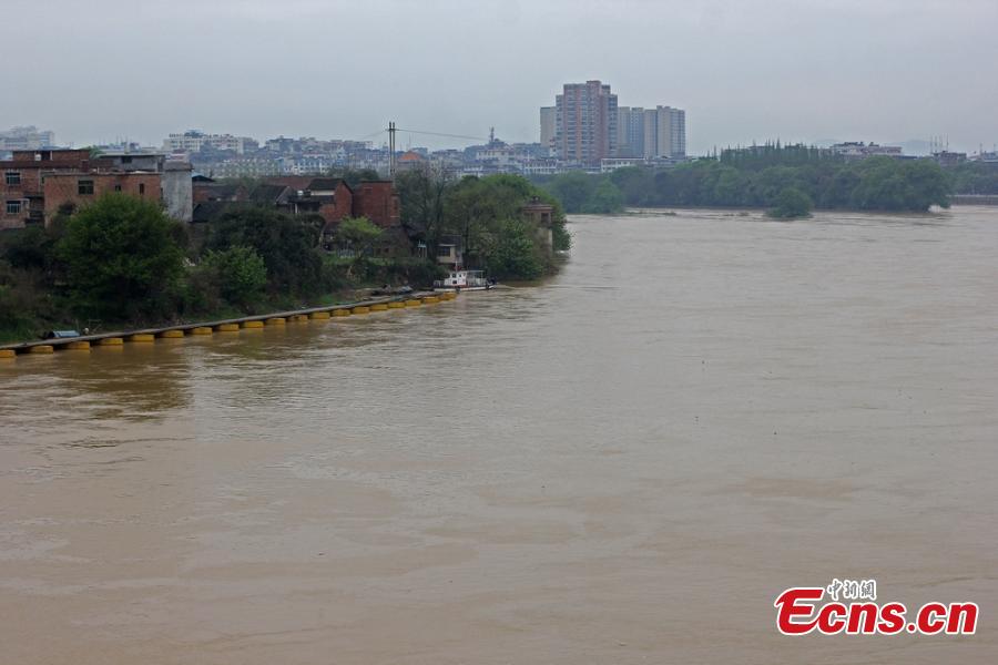 Central China county in flood season 10 days early(1/5)