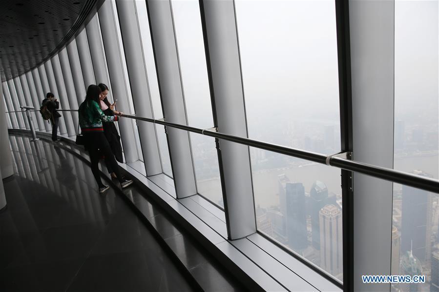 China's tallest building Shanghai Tower partly opens to public(1/3)