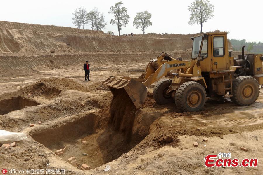 3,000-year-old tombs found in Henan (1/3)