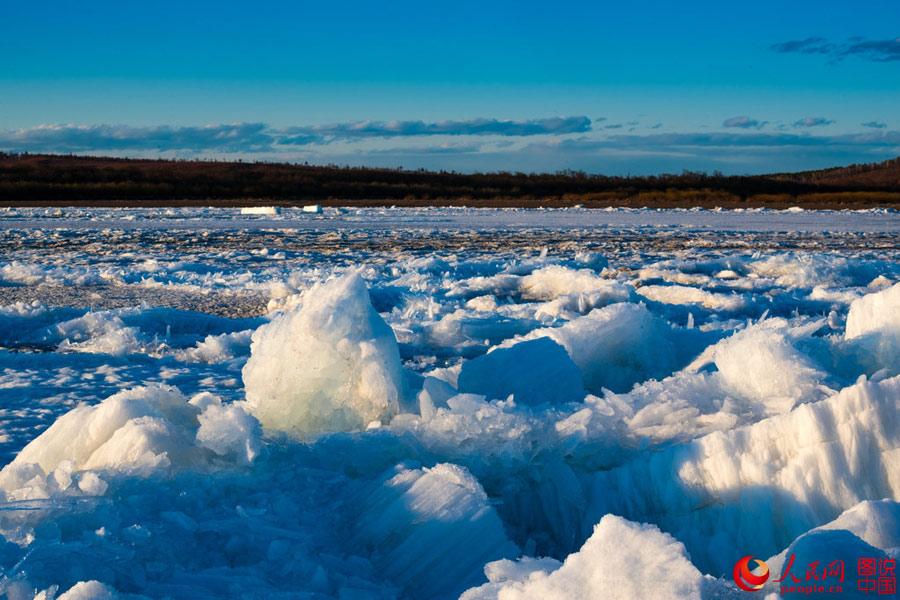 Ice thaws in Heilongjiang River(1/8)
