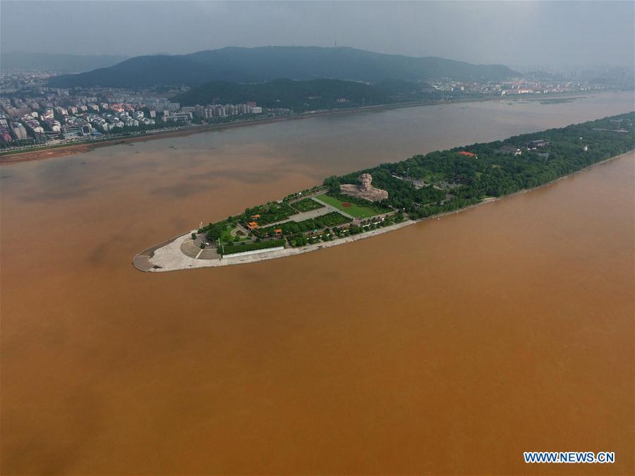 Flood peak of Xiangjiang River flows through Changsha(2/4)
