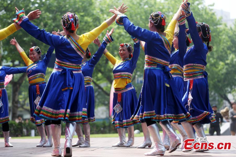 650 teams compete in provincial square dancing contest(1/6)
