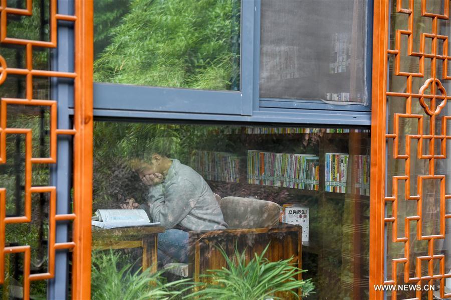 More reading corners set up in Anhui(1/11)
