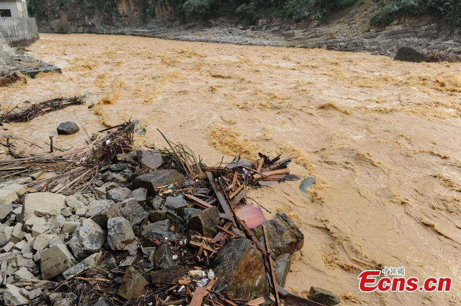 Hydropower station releases water before rainstorm(1/6)