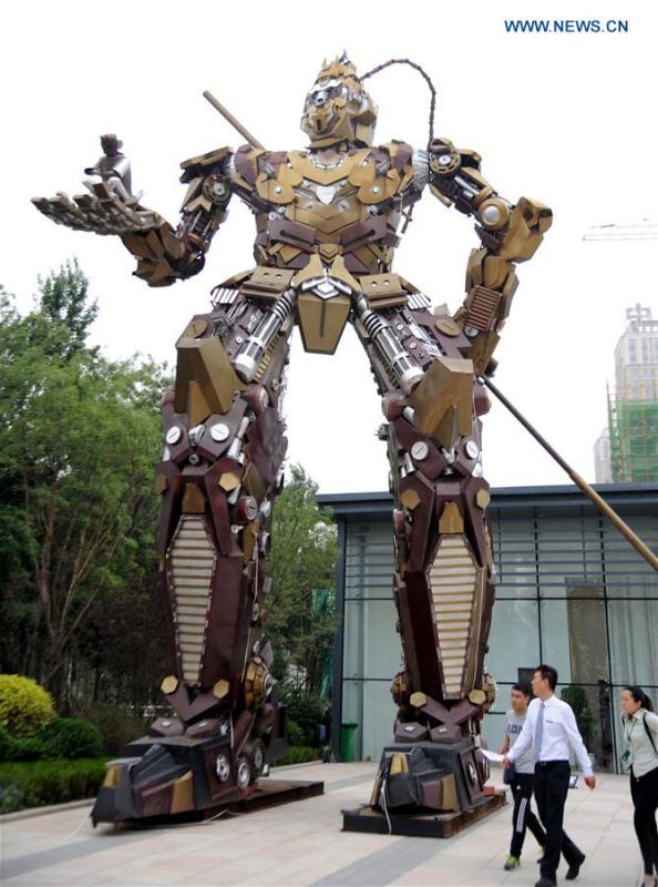 Monkey King transformer displayed in Shenyang(1/4)