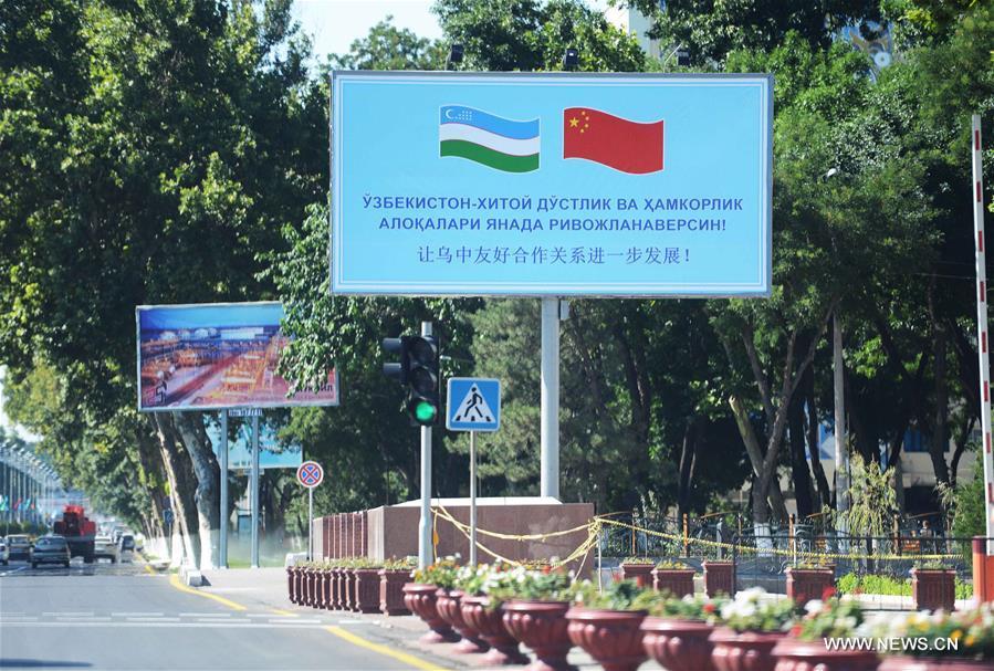 Billboard welcoming Xi's visit seen in capital of Uzbekistan(1/2)