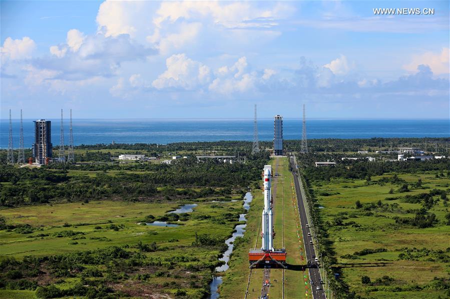 China to launch new carrier rocket(1/5)