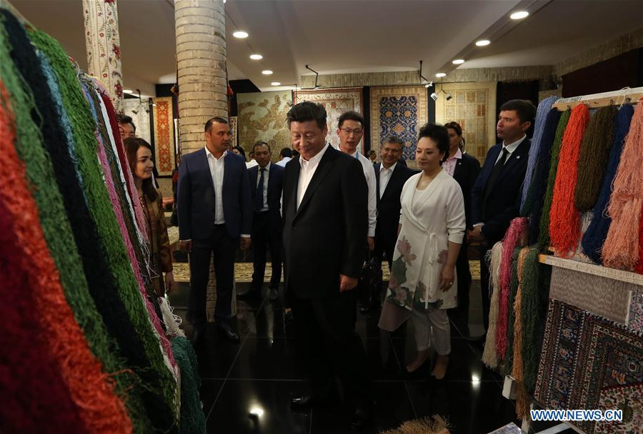 President Xi tours 'living fossil of Silk Road' Bukhara in Uzbekistan(1/2)
